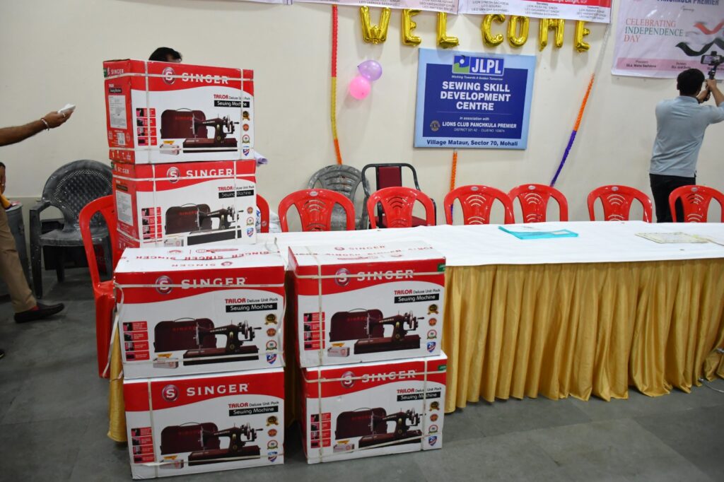 jlpl distributes sewing machines